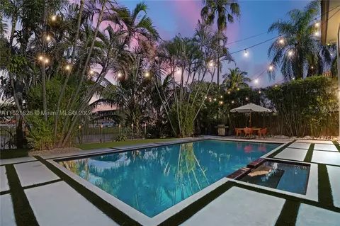 438 NW 37th Way, Deerfield Beach, FL 33442