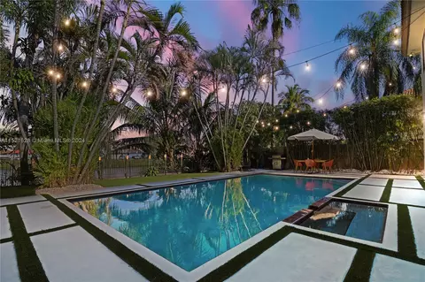 438 NW 37th Way, Deerfield Beach, FL 33442