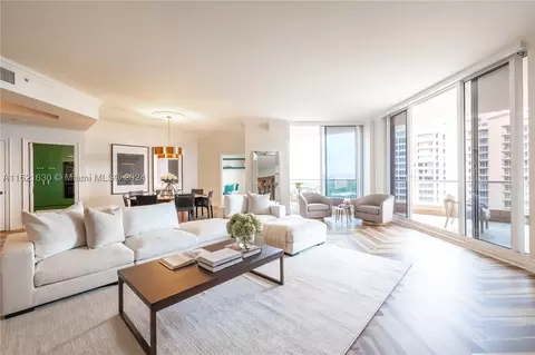 60 Edgewater Dr #11F, Coral Gables, FL 33133
