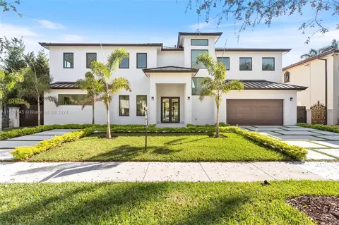 8600 NW 168th Ter, Miami Lakes, FL 33016