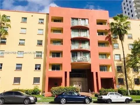 501 SW 1st St #611, Miami, FL 33130