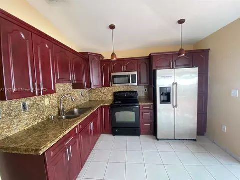 7080 W 35th Ave #127, Hialeah, FL 33018