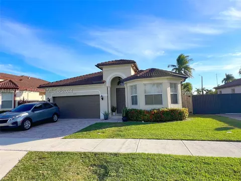 14770 SW 35th Ln, Miami, FL 33185