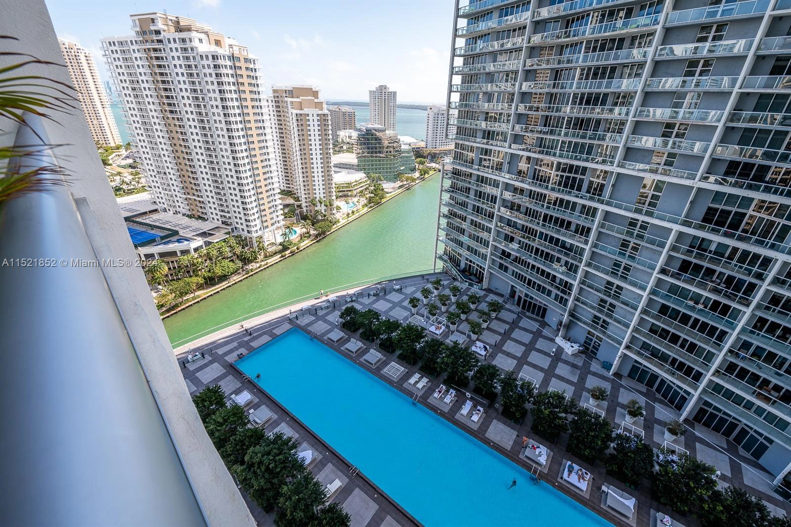 475 Brickell Ave Unit 2509  