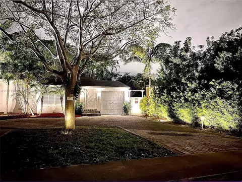 2426 Johnson St, Hollywood, FL 33020