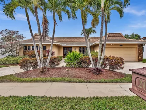 20900 NE 21st Ct, Miami, FL 33179