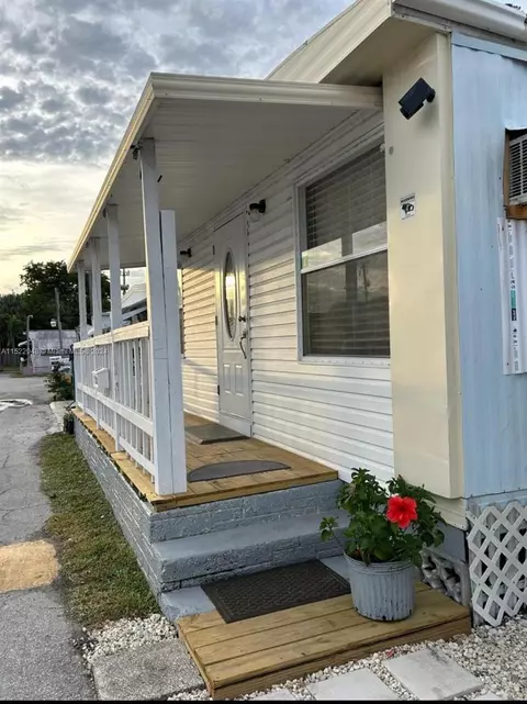 36 Coconut Ave, Hallandale Beach, FL 33009