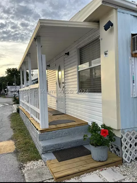 36 Coconut Ave, Hallandale Beach, FL 33009