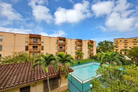 4845 NW 7th St #307-5, Miami, FL 33126