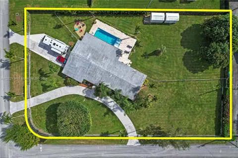 10601 SW 93rd Ct, Miami, FL 33176