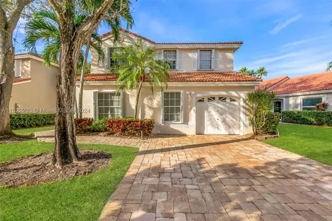 903 Garnet Cir, Weston, FL 33326