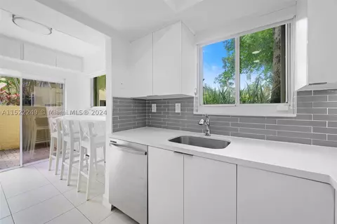 20440 NE 34th Ct #14, Aventura, FL 33180