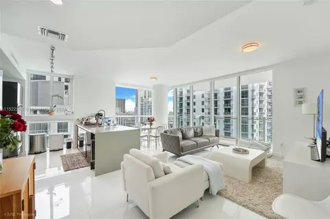 1080 Brickell Ave #3706, Miami, FL 33131