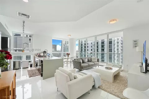1080 Brickell Ave #3706, Miami, FL 33131