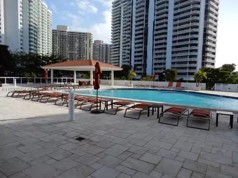 20515 E Country Club Dr #1744, Aventura, FL 33180