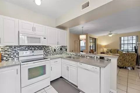 11961 NW 11th St #11961, Pembroke Pines, FL 33026