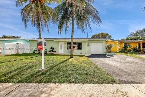 6480 Thomas St, Hollywood, FL 33024