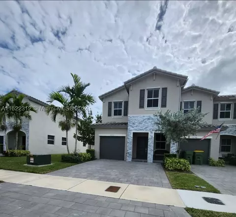 2650 SE 12th St #1, Homestead, FL 33035