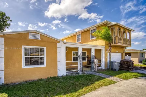 330 Cypress Dr, West Palm Beach, FL 33403