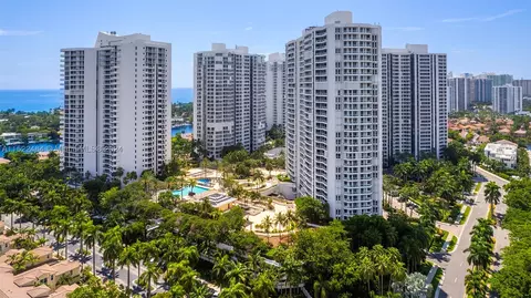21205 Yacht Club Dr #2810, Aventura, FL 33180