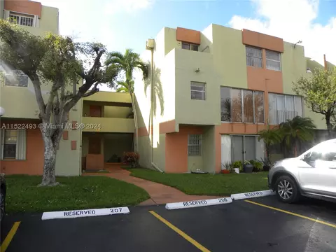 9390 W Flagler St #212F, Miami, FL 33174