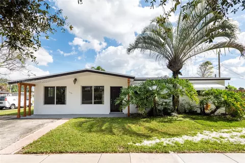 7190 Coolidge St, Hollywood, FL 33024