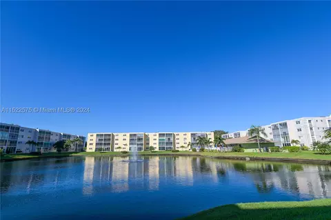 1024 SE 4th Ave #405, Dania Beach, FL 33004