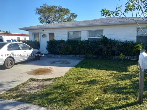 5680 Flagler St, Hollywood, FL 33023
