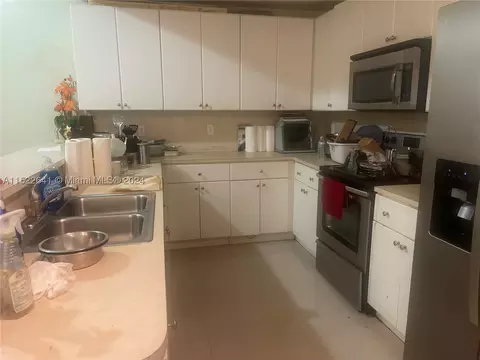 22811 SW 88th Pl #10-22, Cutler Bay, FL 33190