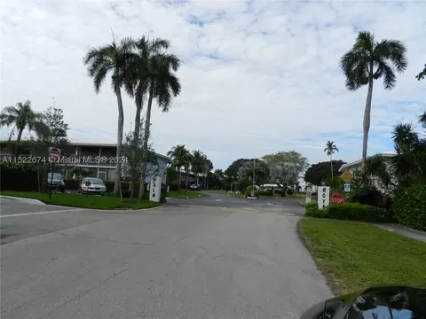 40 SE 13th St #B2, Boca Raton, FL 33432
