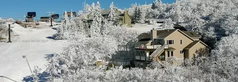 510 Oz Rd, Beech Mountain, NC 28604