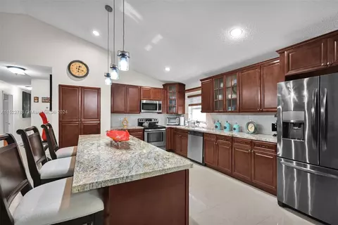 2361 NW 34th Rd, Coconut Creek, FL 33066