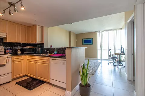 3000 Coral Way #1603, Miami, FL 33145