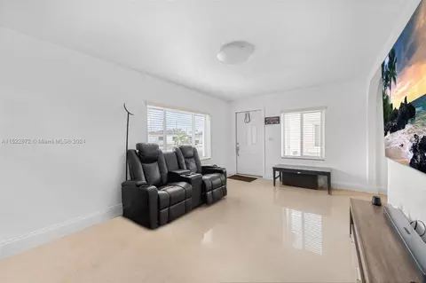 133 E 46th St, Hialeah, FL 33013 photo 8