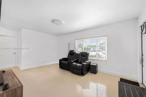 133 E 46th St, Hialeah, FL 33013 photo 7