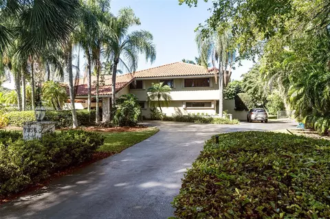 7556 Los Pinos Blvd, Coral Gables, FL 33143