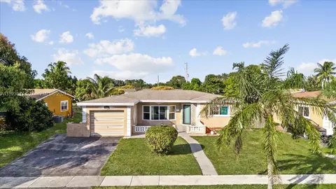 4601 NW 42nd St, Lauderdale Lakes, FL 33319