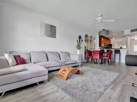 860 SE 6th Ave #115, Deerfield Beach, FL 33441