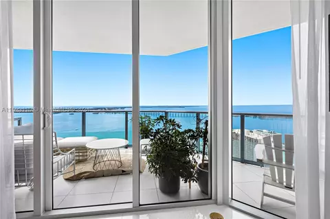 1300 Brickell Bay Dr #3202, Miami, FL 33131