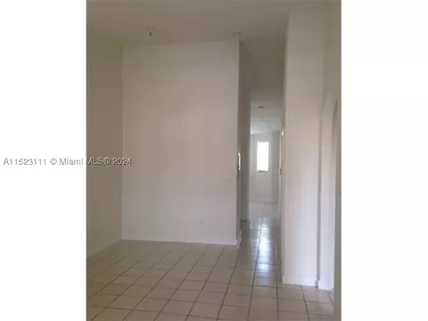 1663 SE 29th St #205, Homestead, FL 33035