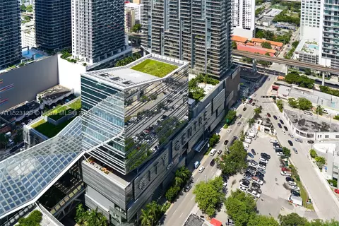 68 SE 6th St #2206, Miami, FL 33131