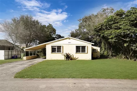 6821 SW 10th St, Pembroke Pines, FL 33023