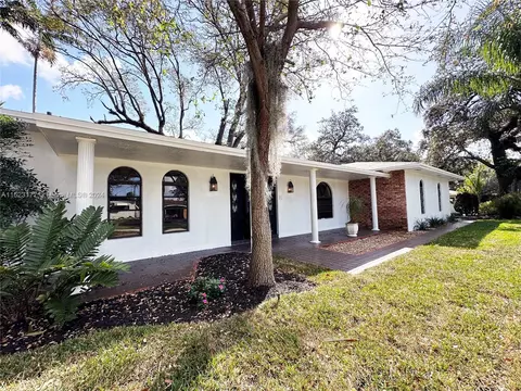 18861 NW 17th Ave, Miami Gardens, FL 33056