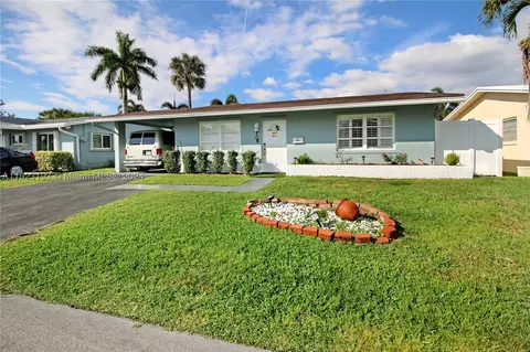2921 NW 48th St, Tamarac, FL 33309
