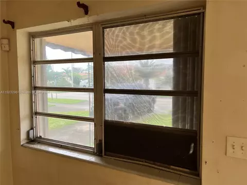 960 W 33rd St, Hialeah, FL 33012 photo 7