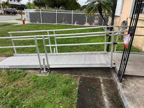 960 W 33rd St, Hialeah, FL 33012 photo 78