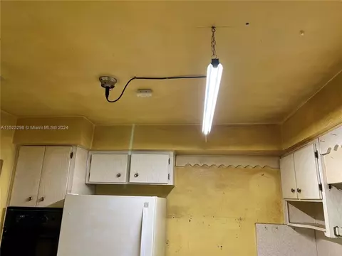 960 W 33rd St, Hialeah, FL 33012 photo 68