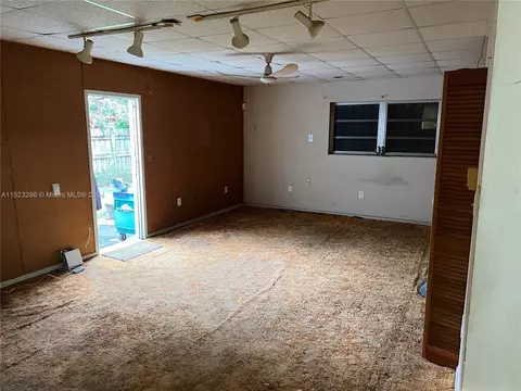 960 W 33rd St, Hialeah, FL 33012 photo 38