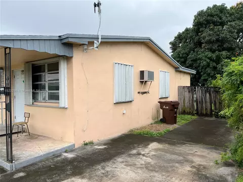 960 W 33rd St, Hialeah, FL 33012 photo 3