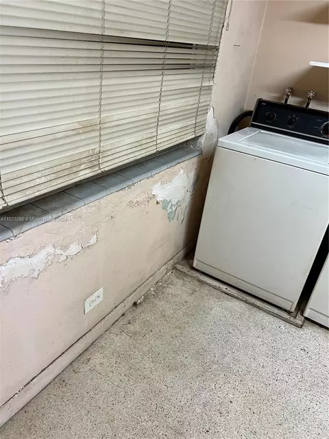 960 W 33rd St, Hialeah, FL 33012 photo 13